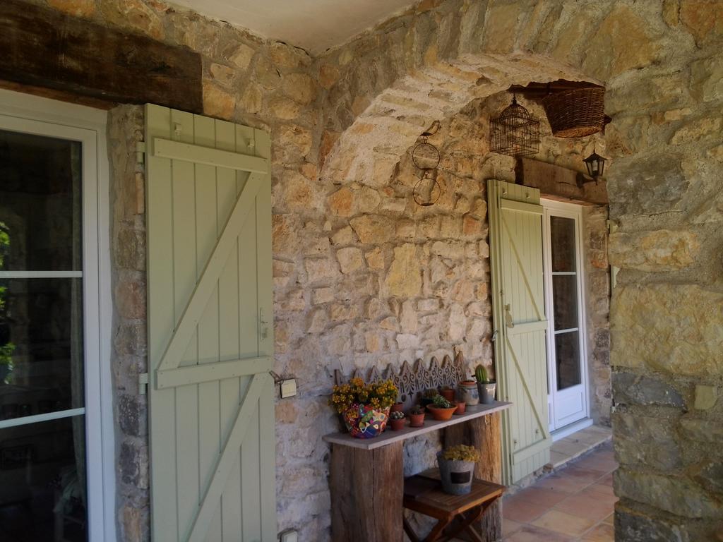 La Farigoulette Bed & Breakfast Taradeau Dış mekan fotoğraf